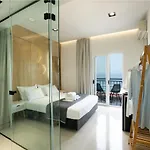 Vrachos Lofts מלון דירות