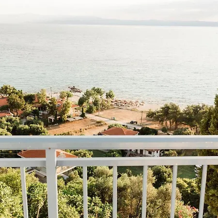 Vrachos Lofts 公寓式酒店 4*