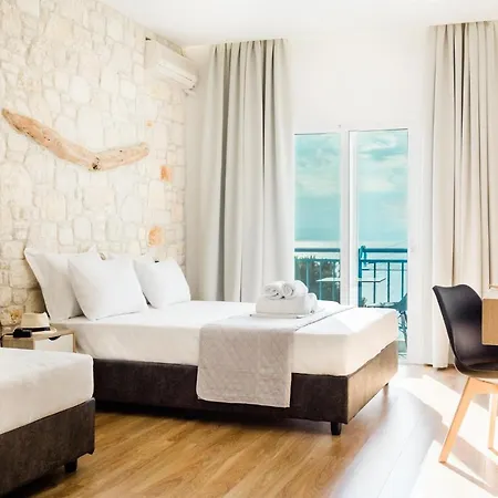 Vrachos Lofts Aparthotel 4*